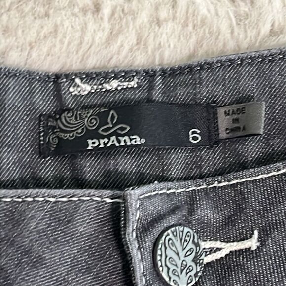 prAna Kara Denim Shorts Size 6 - Picture 5 of 10